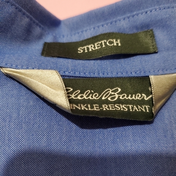 Eddie Bauer Blue Long Sleeve Button Up Top Wrinkel Resistant - Picture 2 of 5